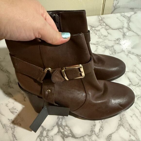 NEW Forever 21 Ankle Boots Brown Buckle Detail Side Zipper Size 7 - Picture 8 of 8